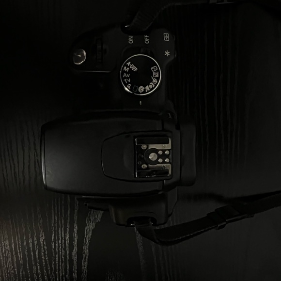 CANON REBEL  XT - Picture 3 of 6